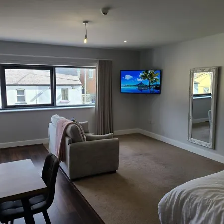 Quay St Apartment